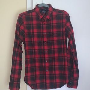 American Eagle Red And Black Button Down Flannel